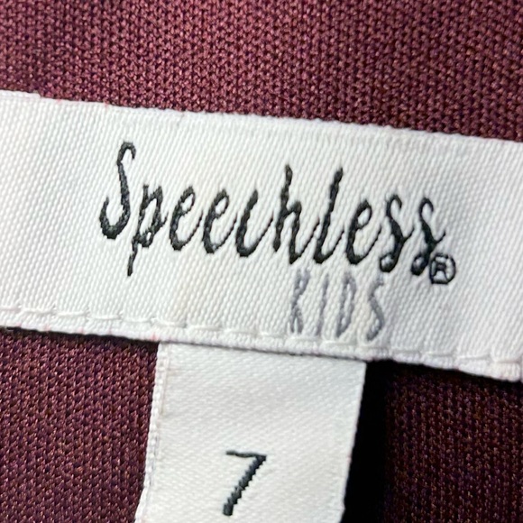 Diamond maroon lace dress - Picture 7 of 7